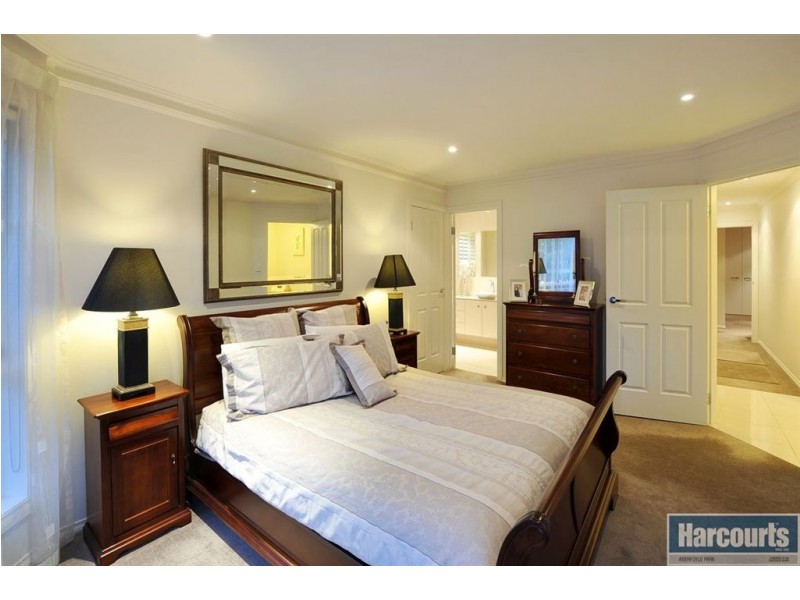 31 Vaucluse Drive, Happy Valley SA 5159