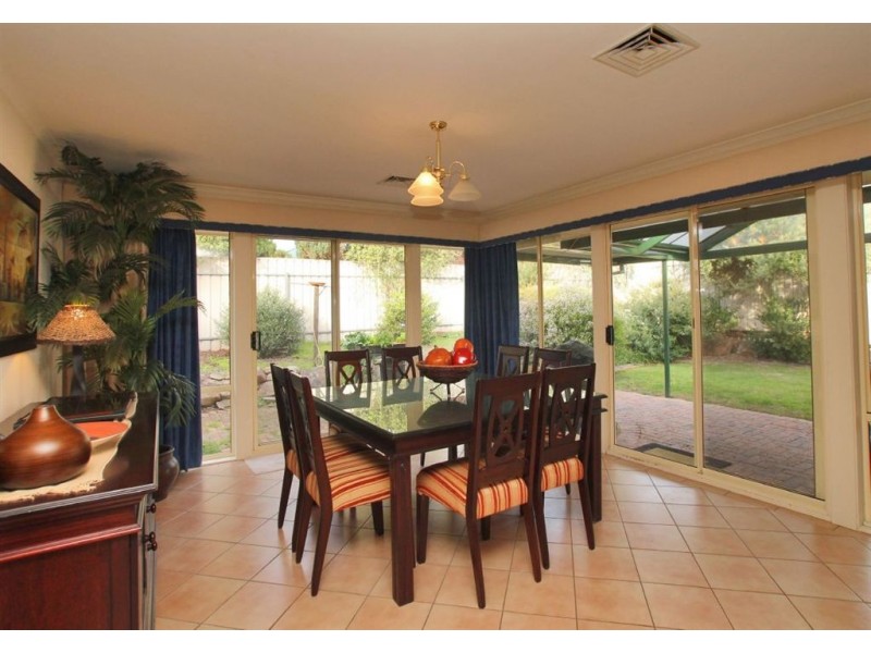 17 Ironbark Ave, Flagstaff Hill SA 5159