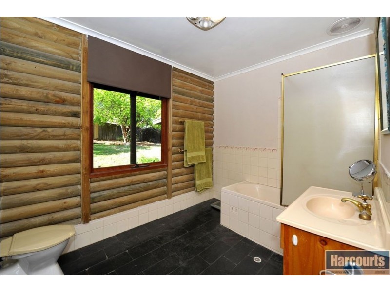 4 Falco Court, Flagstaff Hill SA 5159