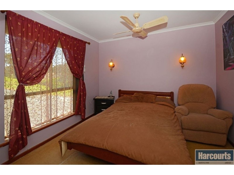 34 Doulton Drive, Trott Park SA 5158