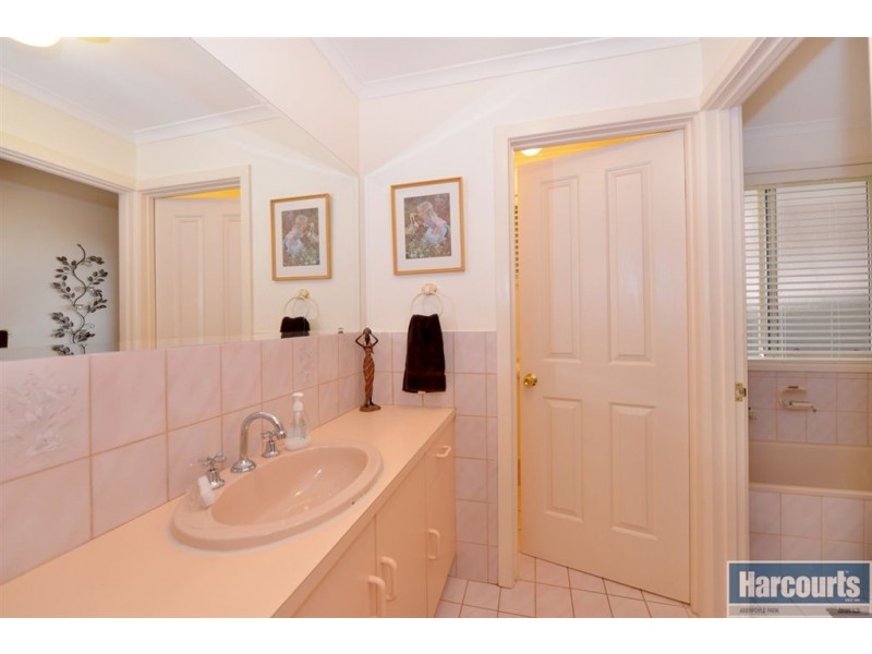 20 Dianne Street, Happy Valley SA 5159