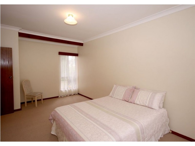 48 Tania Drive, Aberfoyle Park SA 5159