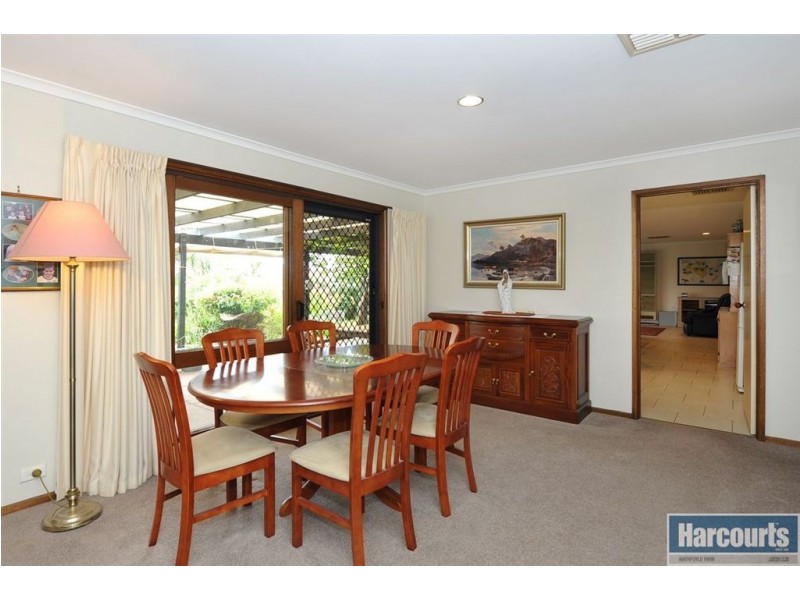 4 Ridgefield Close, Aberfoyle Park SA 5159