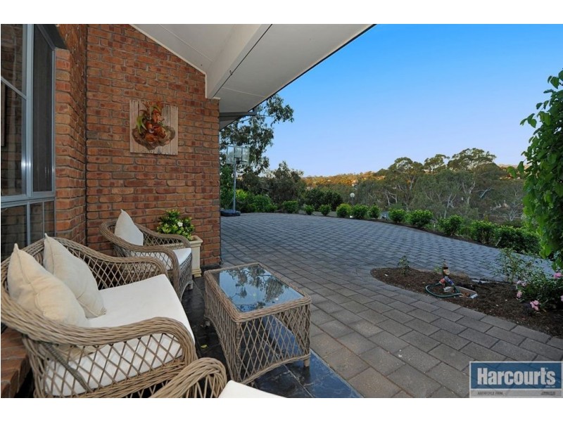74 Kingfisher Circuit, Flagstaff Hill SA 5159