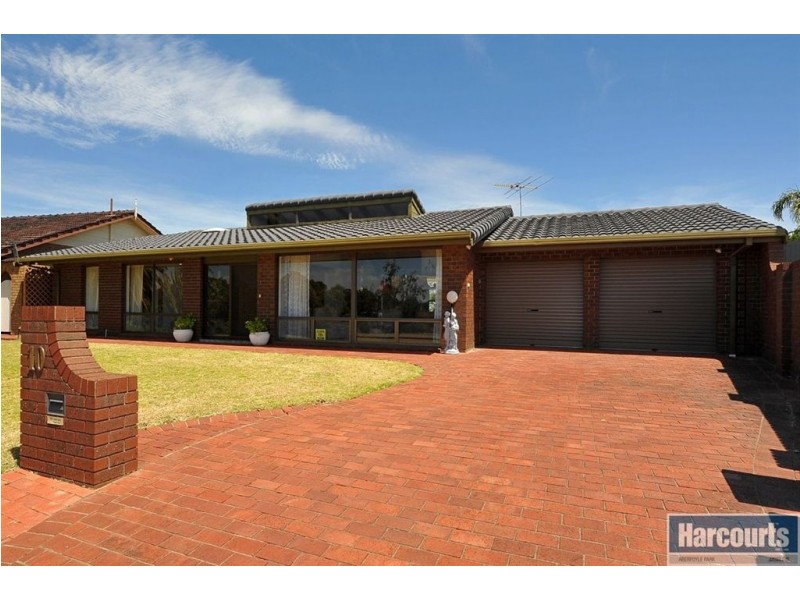 10 Vendale Drive, Flagstaff Hill SA 5159