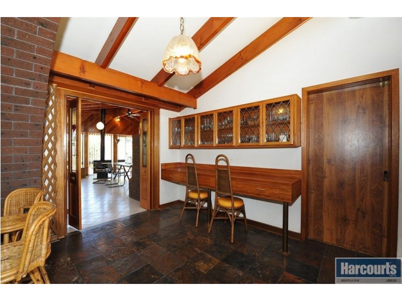 10 Vendale Drive, Flagstaff Hill SA 5159