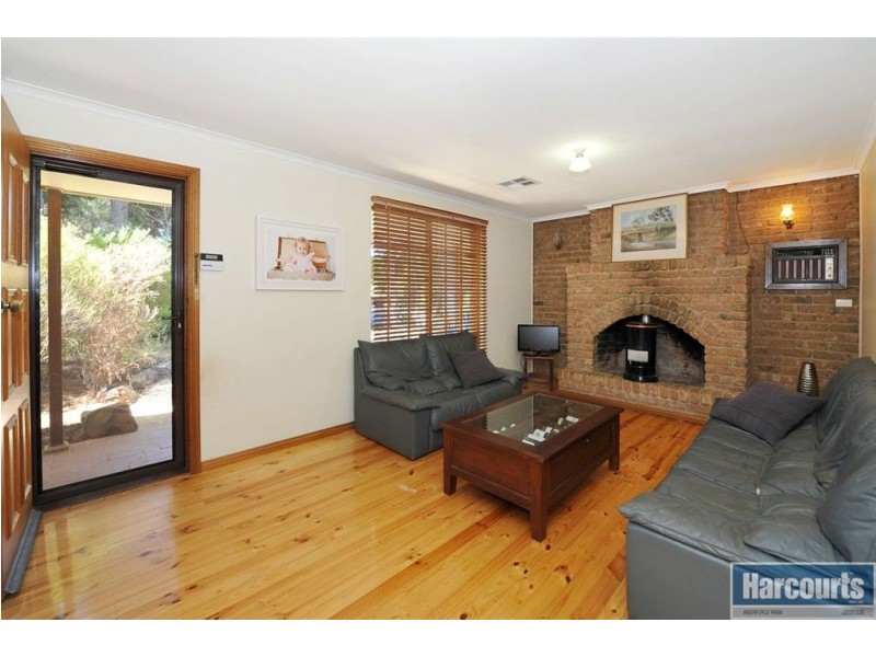 31 Pine Drive, Aberfoyle Park SA 5159