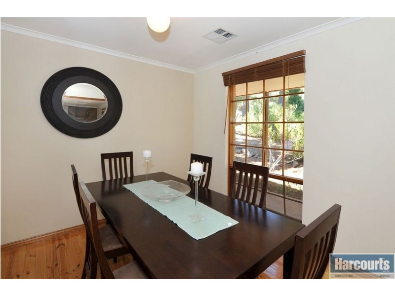 31 Pine Drive, Aberfoyle Park SA 5159