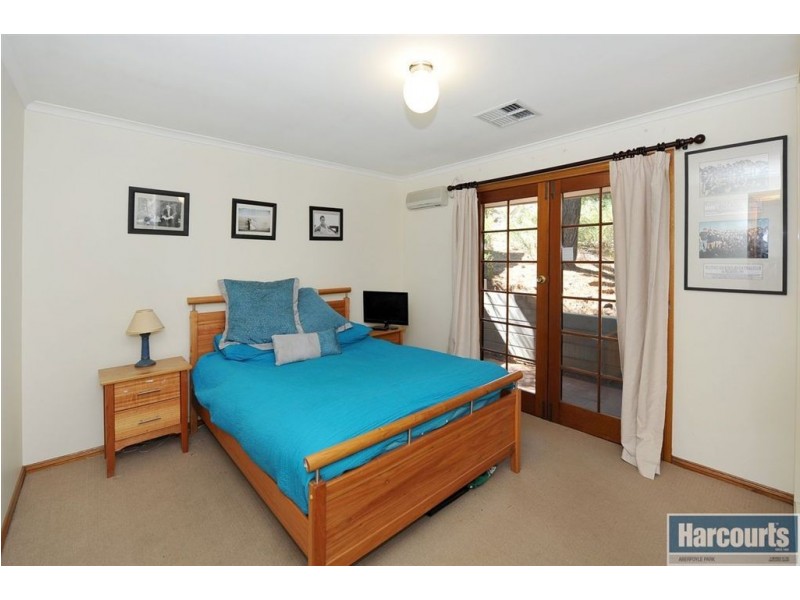 31 Pine Drive, Aberfoyle Park SA 5159