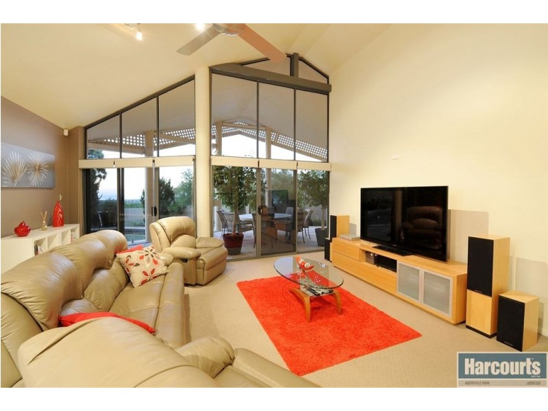 7 Federation Court, Bellevue Heights SA 5050