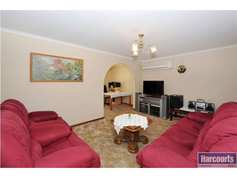 29 Serenade Crescent, Aberfoyle Park SA 5159