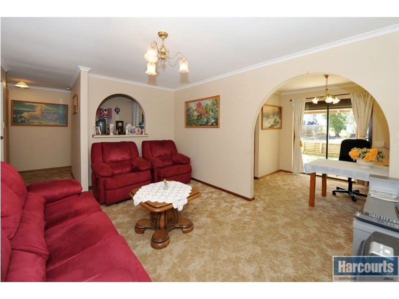 29 Serenade Crescent, Aberfoyle Park SA 5159