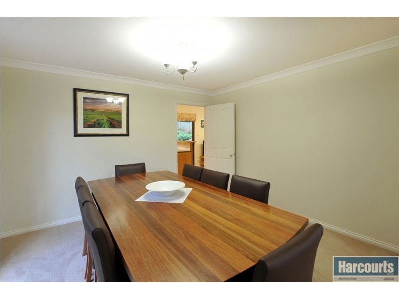 4 Coachwood Drive, Aberfoyle Park SA 5159