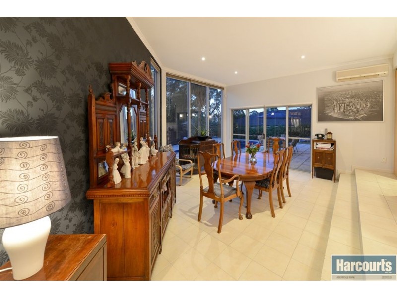 1 Spencer Court, Flagstaff Hill SA 5159