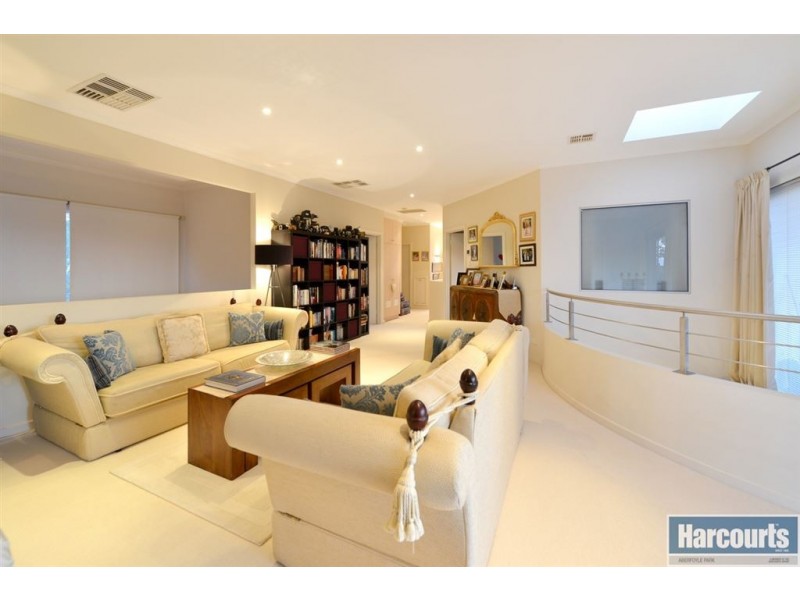 1 Spencer Court, Flagstaff Hill SA 5159