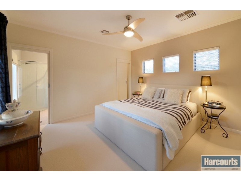 1 Spencer Court, Flagstaff Hill SA 5159