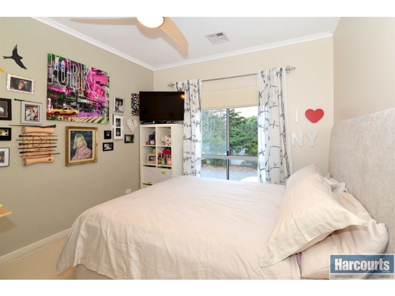 1 Spencer Court, Flagstaff Hill SA 5159