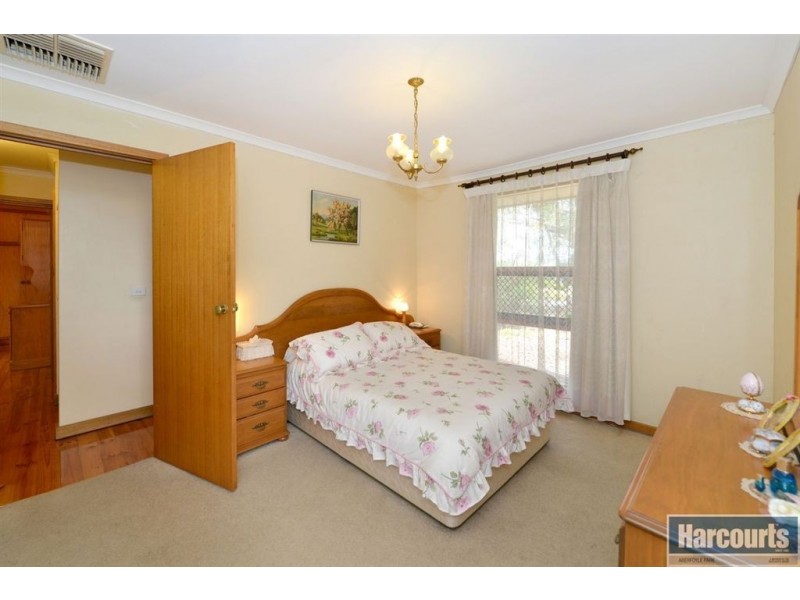 10 Jan Court, Happy Valley SA 5159
