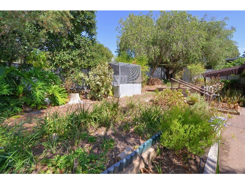 1 Barr Road, Happy Valley SA 5159