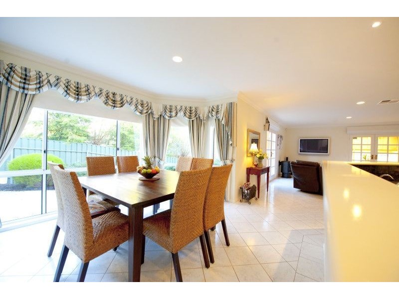 1 Myna Court, Flagstaff Hill SA 5159