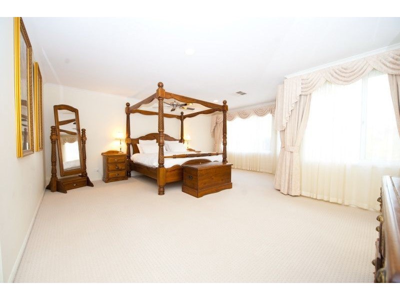 1 Myna Court, Flagstaff Hill SA 5159