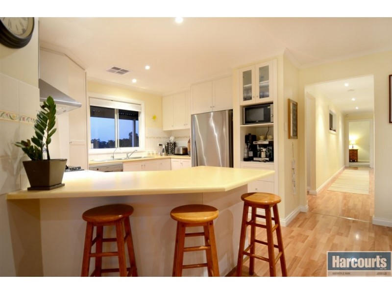 11 Coast View Court, Chandlers Hill SA 5159