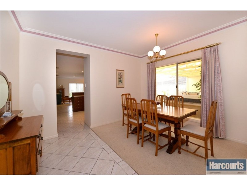 34 Sandalwood Crescent, Flagstaff Hill SA 5159