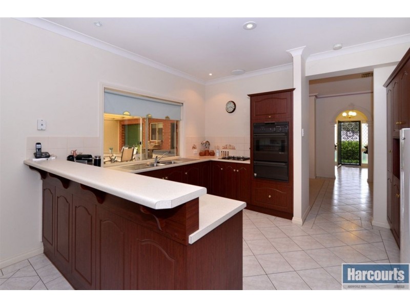 34 Sandalwood Crescent, Flagstaff Hill SA 5159