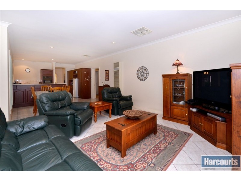 34 Sandalwood Crescent, Flagstaff Hill SA 5159