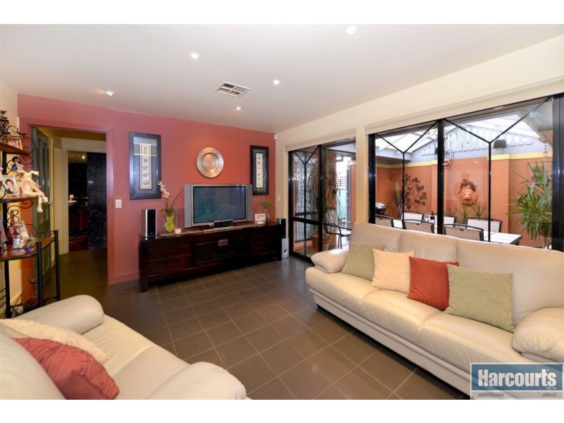 6 Burton Mews, Aberfoyle Park SA 5159