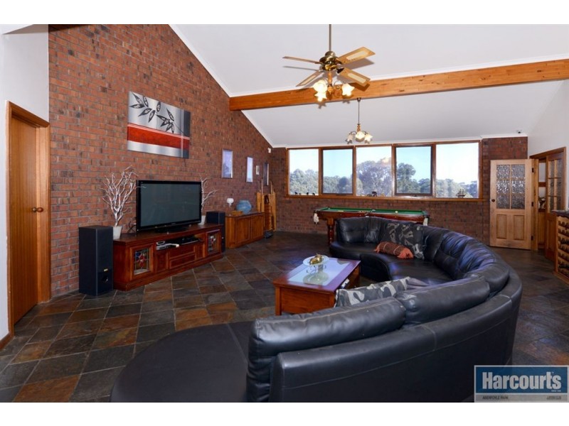 30 Monaco Circuit, Aberfoyle Park SA 5159