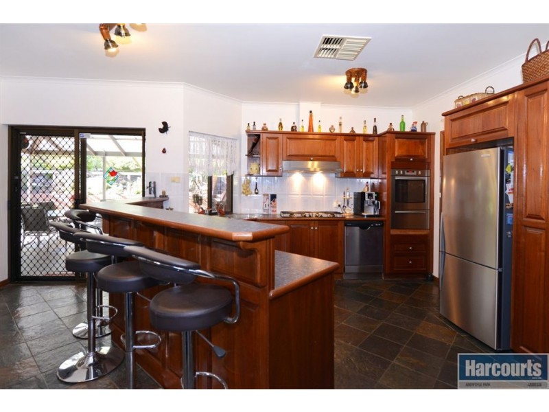 30 Monaco Circuit, Aberfoyle Park SA 5159