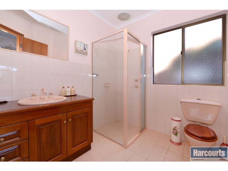 30 Monaco Circuit, Aberfoyle Park SA 5159