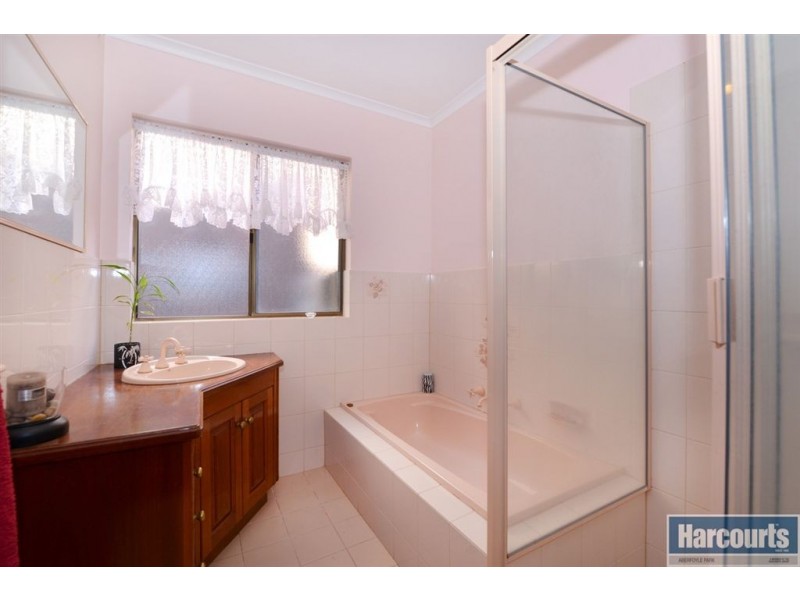 30 Monaco Circuit, Aberfoyle Park SA 5159
