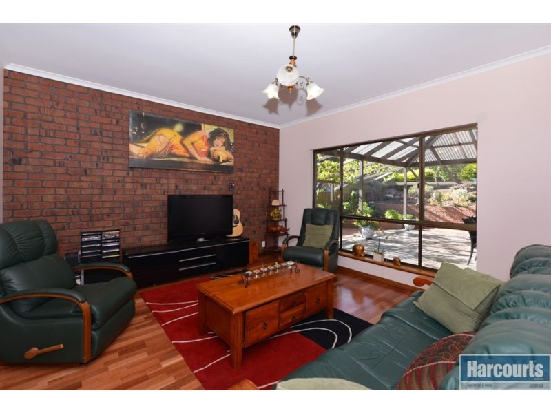 30 Monaco Circuit, Aberfoyle Park SA 5159