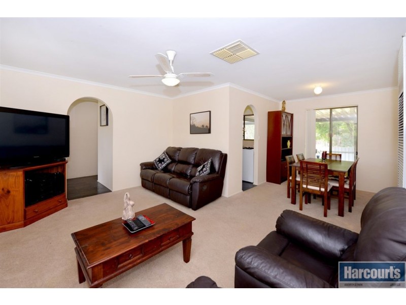 14 Santana Court, Aberfoyle Park SA 5159