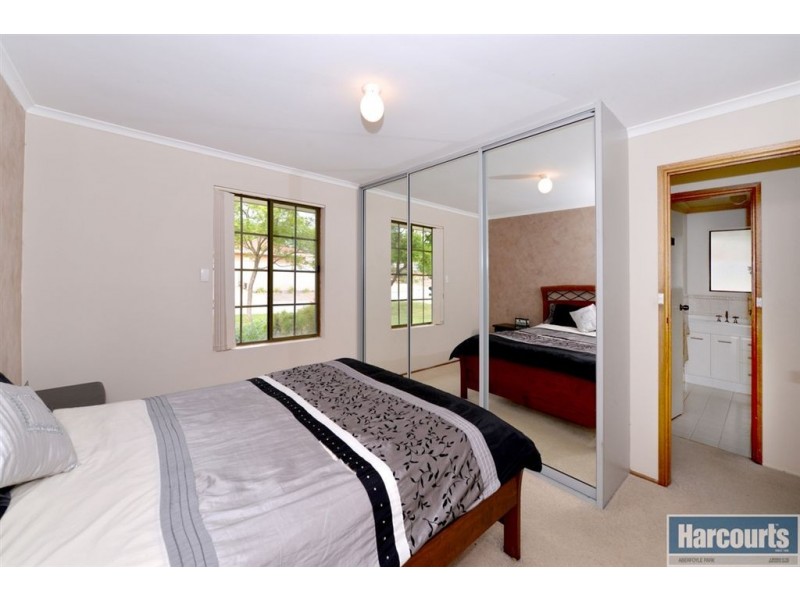 14 Santana Court, Aberfoyle Park SA 5159