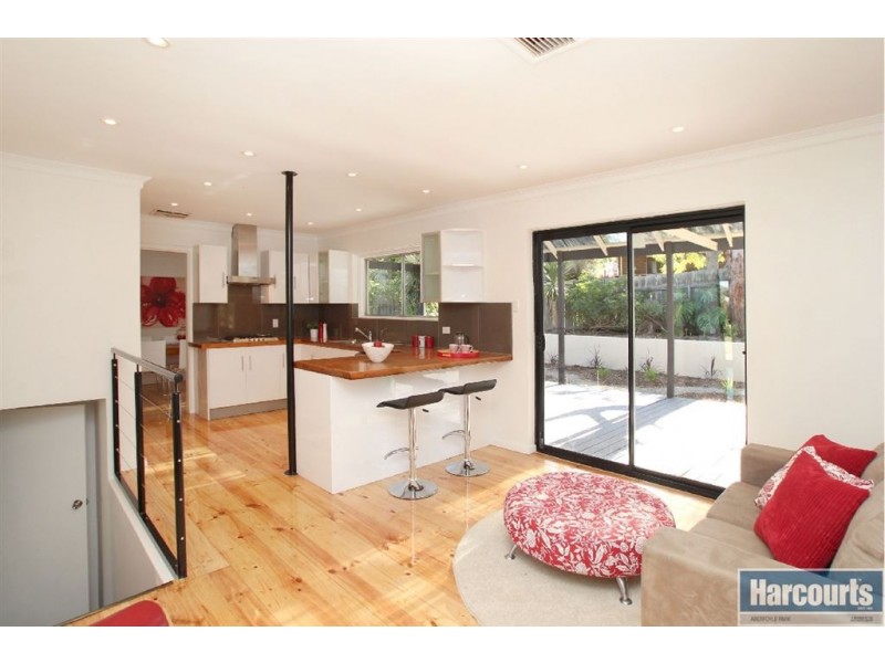 16 Durham Place, Flagstaff Hill SA 5159