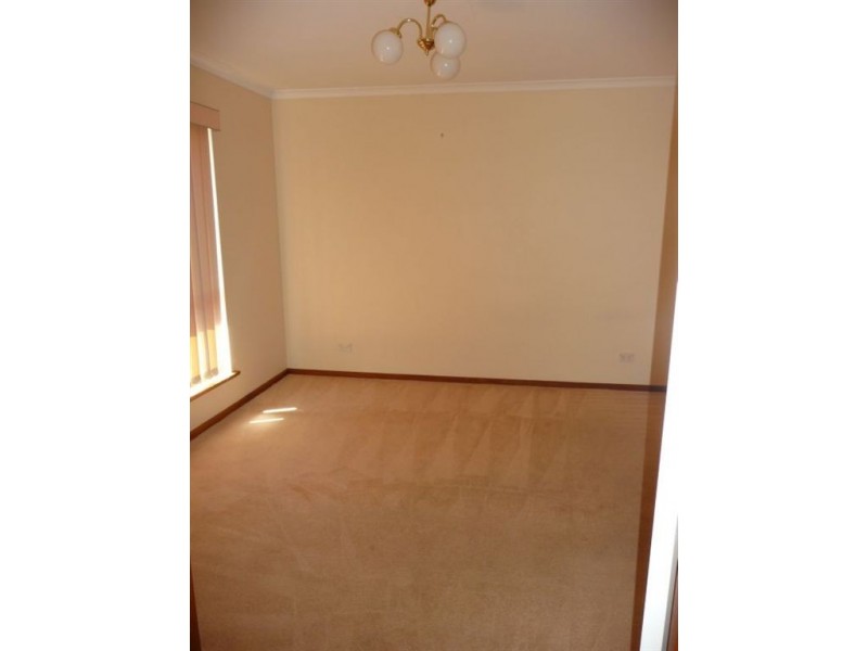 25 Parkes Avenue, Woodcroft SA 5162