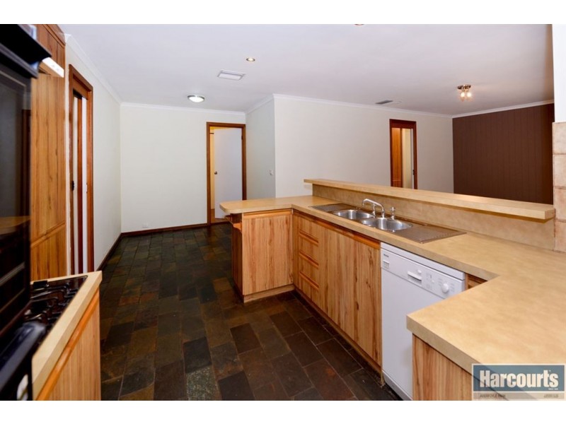 53 Daveys Road, Flagstaff Hill SA 5159