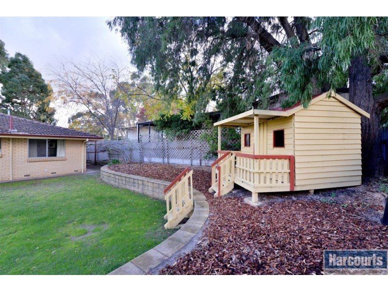 9 Medina Street, Aberfoyle Park SA 5159