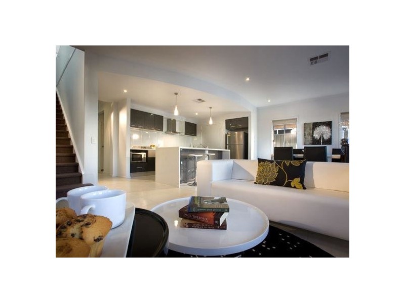 6 Crompton Drive, St Clair SA 5280