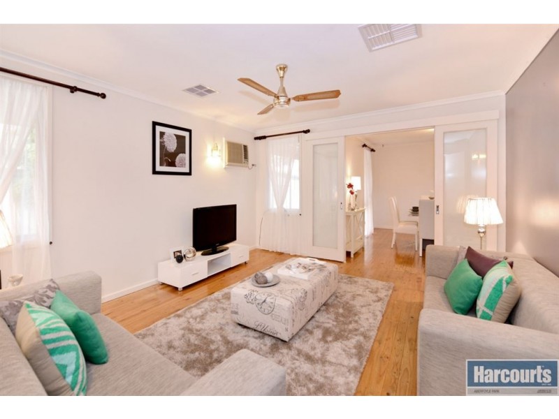 48 Warsaw Crescent, Hackham West SA 5163