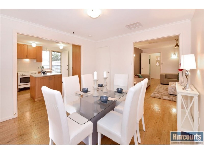 48 Warsaw Crescent, Hackham West SA 5163