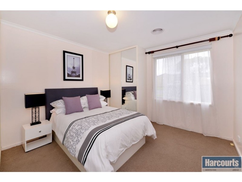 48 Warsaw Crescent, Hackham West SA 5163