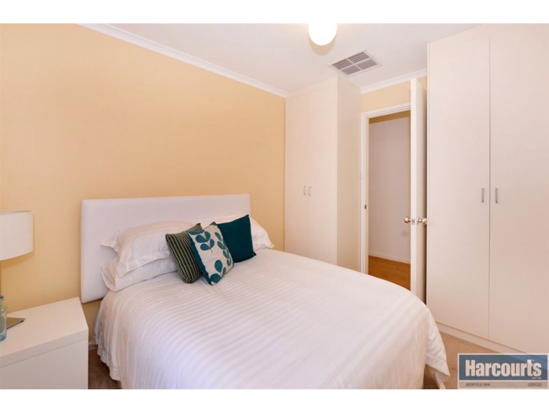 48 Warsaw Crescent, Hackham West SA 5163