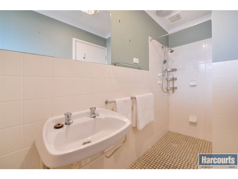 48 Warsaw Crescent, Hackham West SA 5163