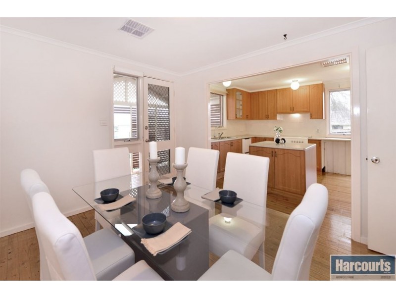 48 Warsaw Crescent, Hackham West SA 5163