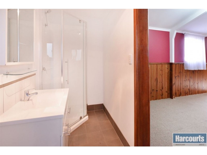 48 Warsaw Crescent, Hackham West SA 5163