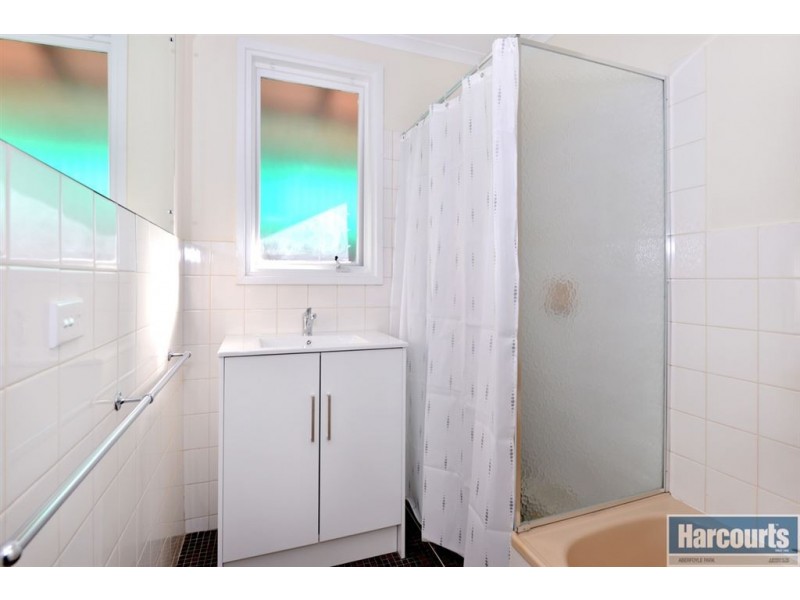67 Taylors Road, Aberfoyle Park SA 5159